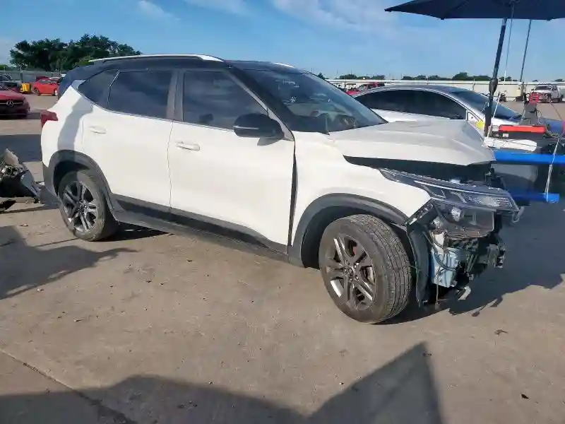KNDEU2AA7M7100509 2021 KIA SELTOS-3