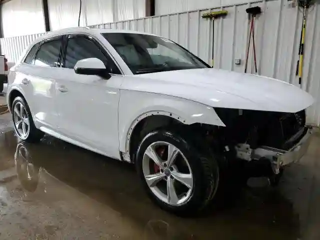 WA1BNAFY9J2221738 2018 AUDI Q5-3