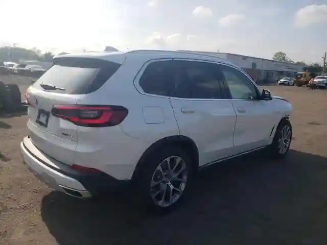 5UXCR6C02N9M50266 2022 BMW X5-2