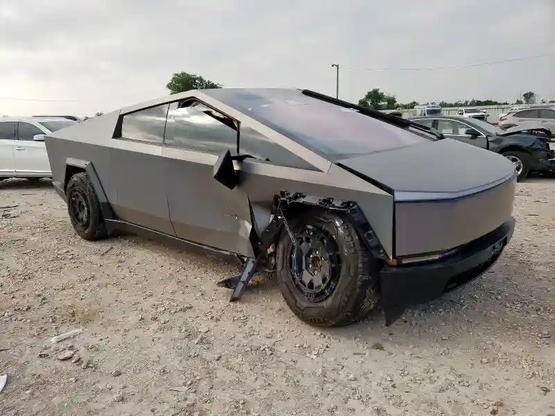 7G2CEHED6RA001607 2024 TESLA CYBERTRUCK-3