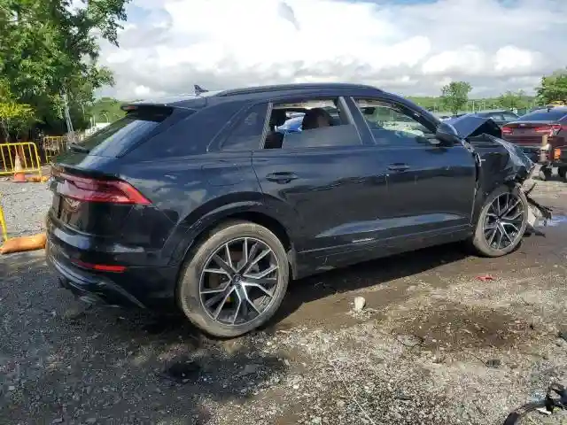 WA1FVAF18KD020259 2019 AUDI Q8-2
