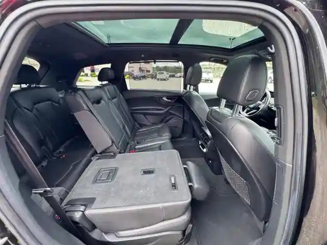 WA1VAAF79JD028073 2018 AUDI Q7-5