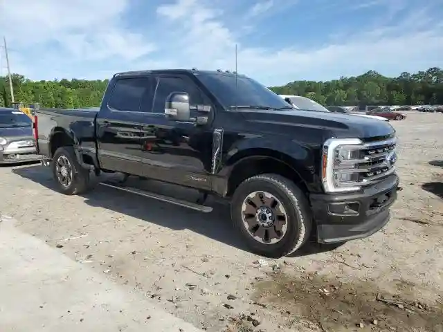 1FT8W2BT0REF29825 2024 FORD F250-3