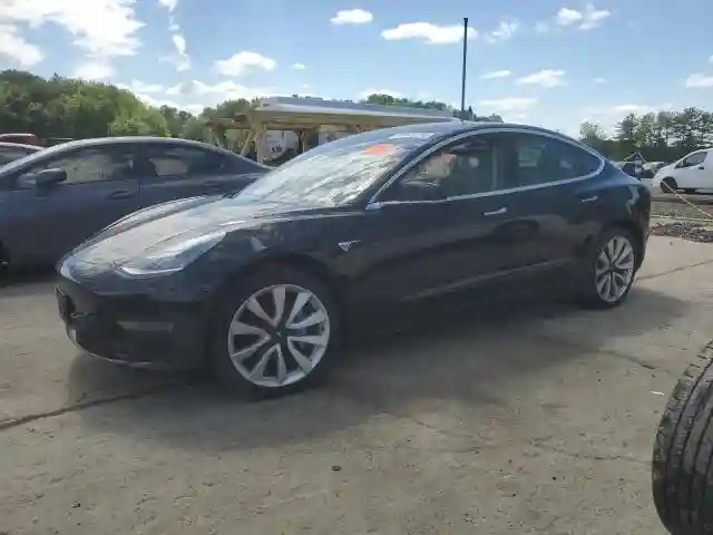 5YJ3E1EB1JF067370 2018 TESLA MODEL 3-0