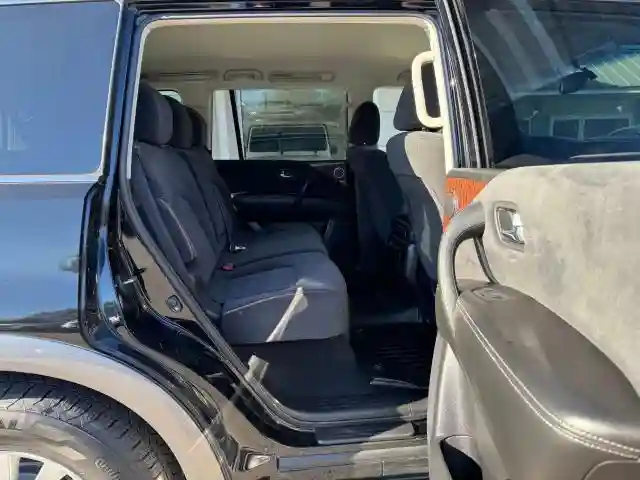 JN8AY2NC1H9504189 2017 NISSAN ARMADA-5