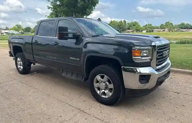 1GT12SEY2JF249584 2018 GMC SIERRA-0