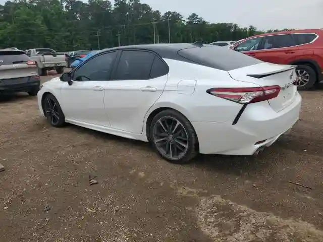 4T1BZ1HK5JU021202 2018 TOYOTA CAMRY-1