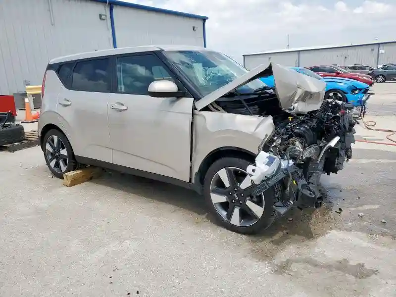 KNDJ33AU7L7076969 2020 KIA SOUL-3