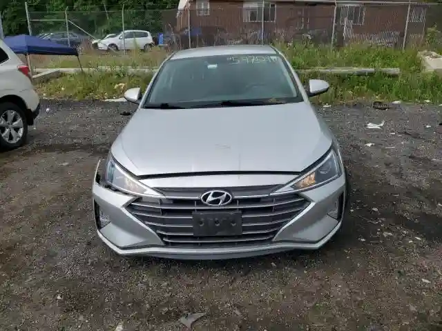 5NPD74LF8KH402553 2019 HYUNDAI ELANTRA-4