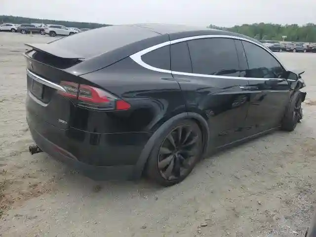5YJXCBE29KF160569 2019 TESLA MODEL X-2