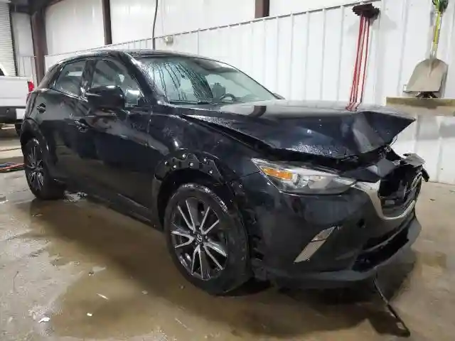 JM1DKFC75J0301307 2018 MAZDA CX-3-3