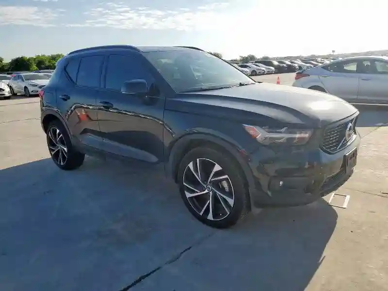 YV4162UMXM2455151 2021 VOLVO XC40-3