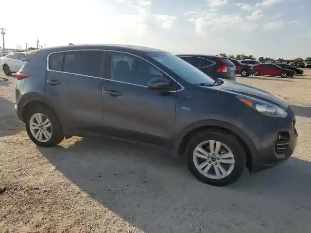 KNDPMCAC0J7364201 2018 KIA SPORTAGE-3