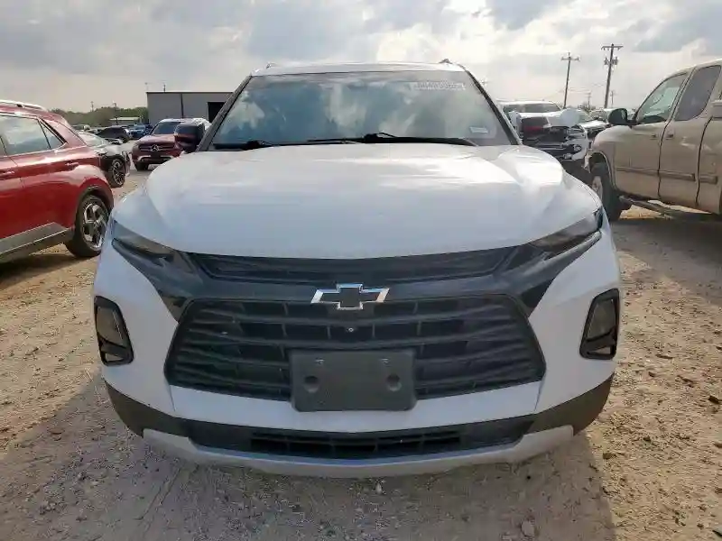 3GNKBDR46LS665005 2020 CHEVROLET BLAZER-4