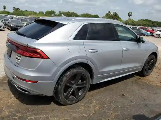 WA1AVAF15MD020653 2021 AUDI Q8-2