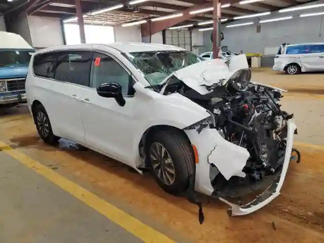 2C4RC1S79RR121806 2024 CHRYSLER PACIFICA-3