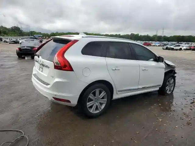 YV440MDU0H2023717 2017 VOLVO XC60-2
