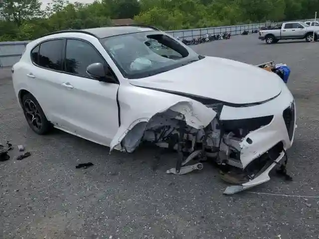 ZASPAKBN5M7D10827 2021 ALFA ROMEO STELVIO-3