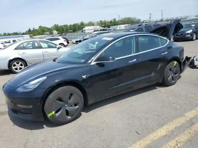 5YJ3E1EA2KF397818 2019 TESLA MODEL 3-0