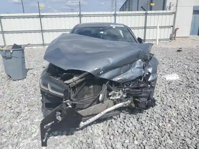 WBA13AG05MCF22098 2021 BMW 5 SERIES-4