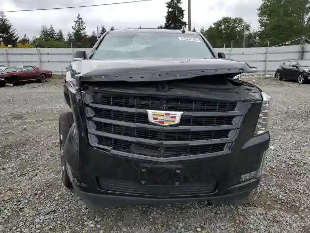 1GYS4CKJ5KR381017 2019 CADILLAC ESCALADE-4