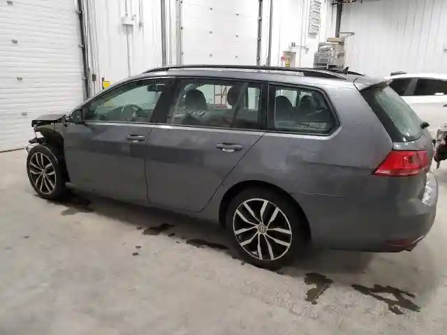 3VW017AU7HM530074 2017 VOLKSWAGEN GOLF-1
