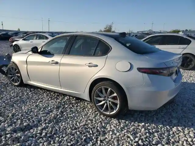 ZARFANAN8R7678018 2024 ALFA ROMEO GIULIA SPR-1