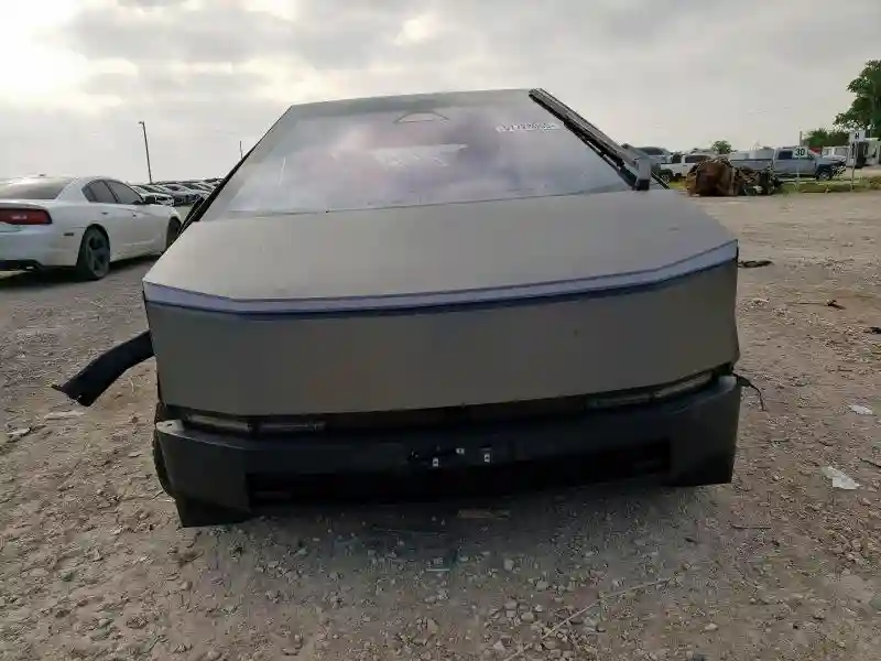 7G2CEHED6RA001607 2024 TESLA CYBERTRUCK-4