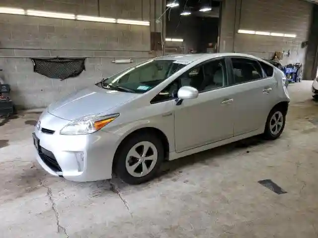 JTDKN3DU3F1924136 2015 TOYOTA PRIUS-0