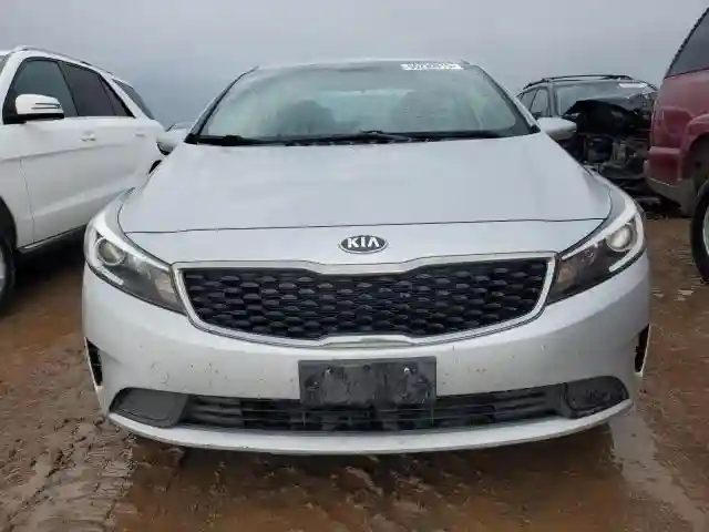 3KPFL4A72JE166615 2018 KIA FORTE-4