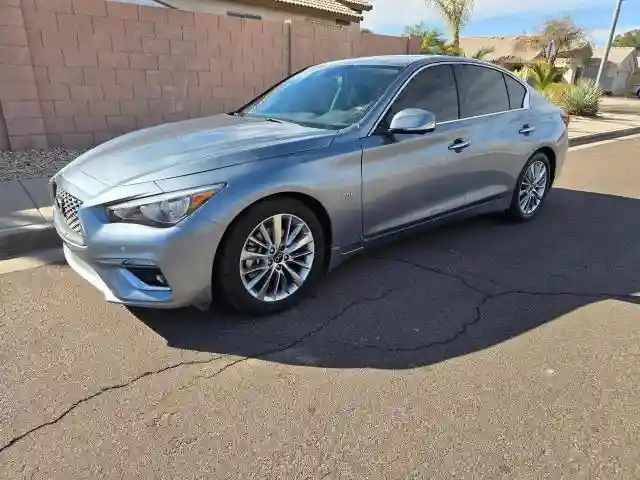 JN1EV7AR3JM441650 2018 INFINITI Q50-1