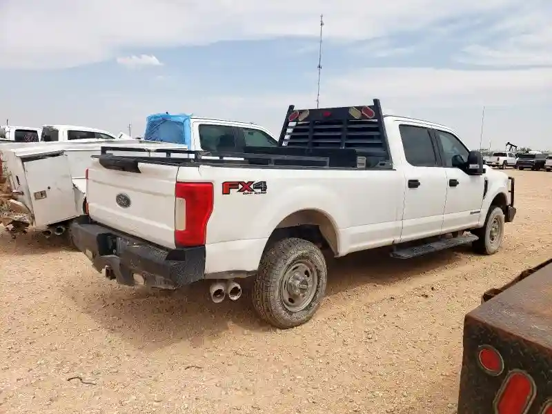 1FT8W3BT3JEC94976 2018 FORD F350-2