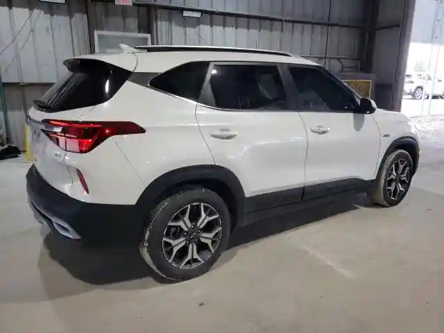 KNDERCAA0M7088467 2021 KIA SELTOS-2