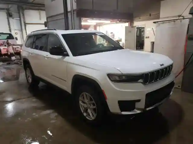 1C4RJKAGXP8782475 2023 JEEP GRAND CHEROKEE-3