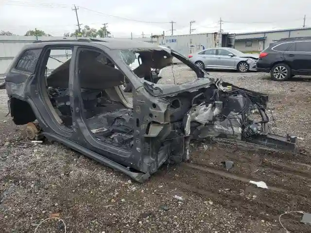 1C4RJFBG3HC764890 2017 JEEP GRAND CHEROKEE-3
