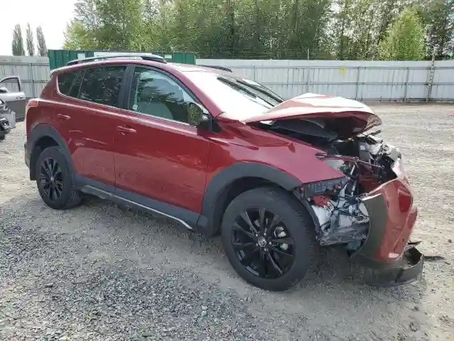 2T3RFREV7JW832950 2018 TOYOTA RAV4-3