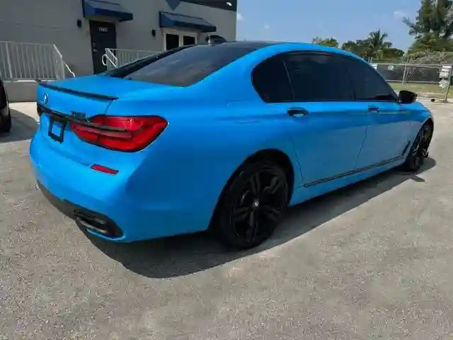 WBA7F0C34HGM22159 2017 BMW 7 SERIES-2