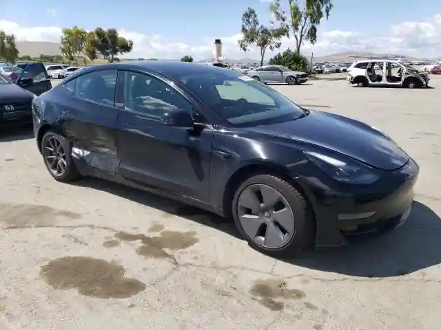 5YJ3E1EA7NF301895 2022 TESLA MODEL 3-3