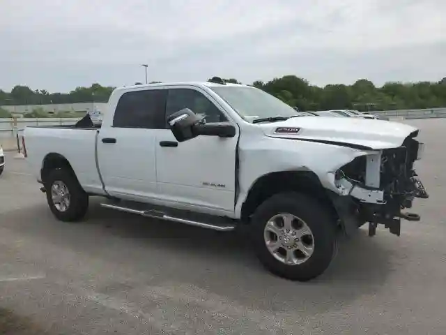 3C6UR5DJ5RG373879 2024 RAM 2500-3