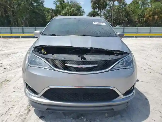 2C4RC1BG1KR653279 2019 CHRYSLER PACIFICA-4