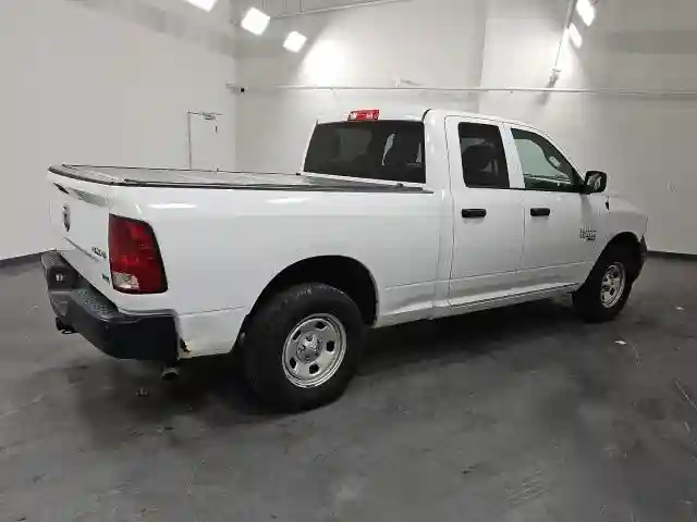 1C6RR7FGXKS708572 2019 RAM 1500-2