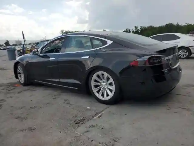 5YJSA1E29JF296905 2018 TESLA MODEL S-1