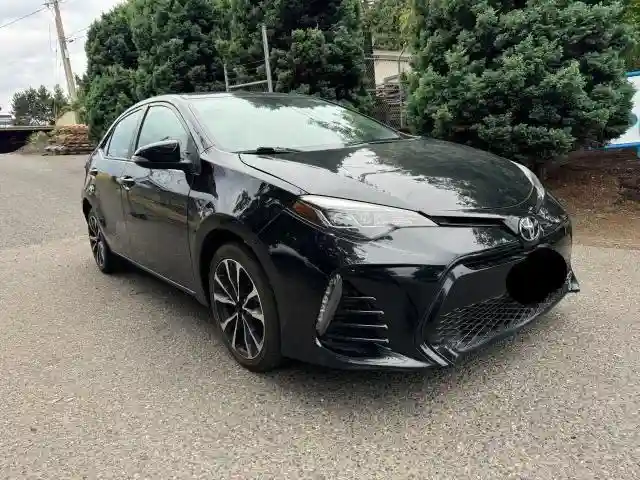 5YFBURHE9JP771050 2018 TOYOTA COROLLA-0