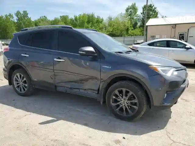 JTMDJREV0JD171364 2018 TOYOTA RAV4-3