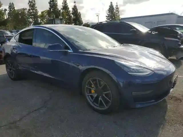 5YJ3E1EA2JF033879 2018 TESLA MODEL 3-3