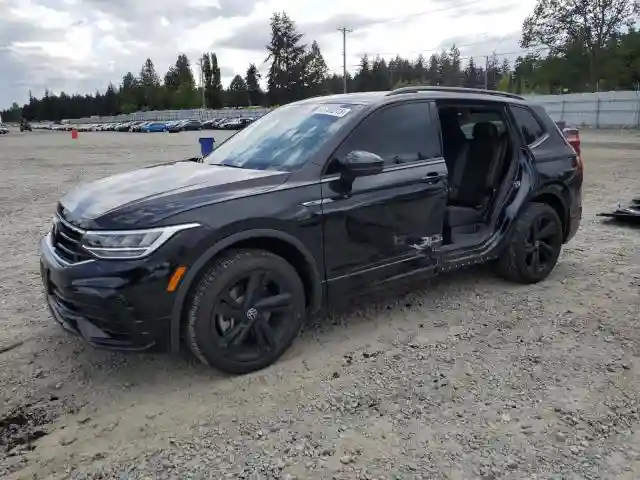 3VV8B7AXXRM063670 2024 VOLKSWAGEN TIGUAN-0