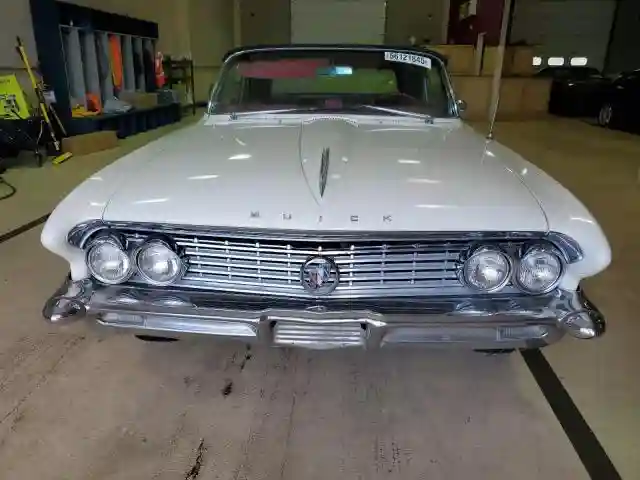 4H3006992 1961 BUICK LESABRE-4