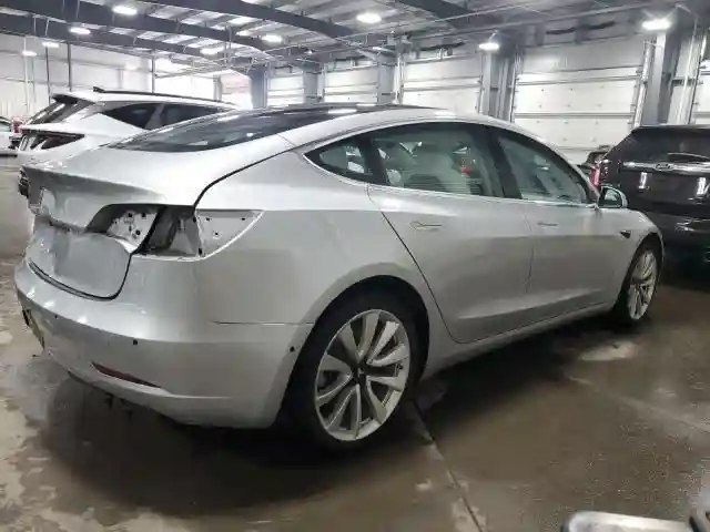 5YJ3E1EA0JF166611 2018 TESLA MODEL 3-2