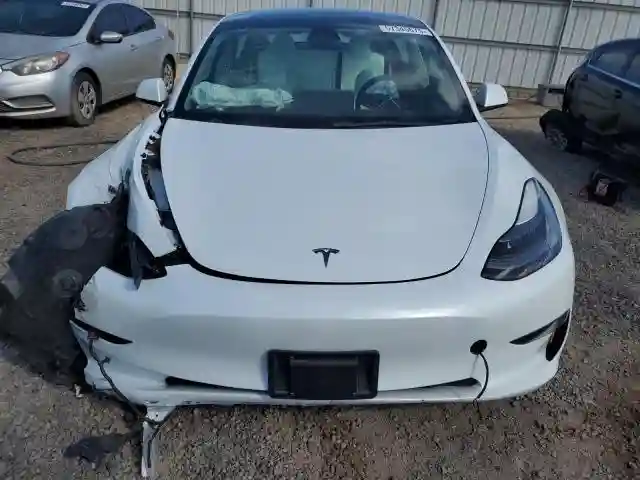 5YJ3E1EA8PF395109 2023 TESLA MODEL 3-4
