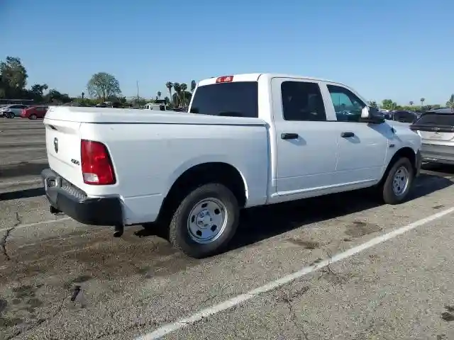 1C6RR7XT3JS351293 2018 RAM 1500-2